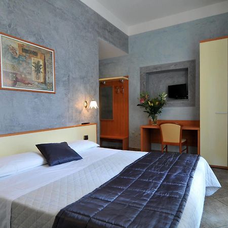 Hotel Angelica ฟลอเรนซ์ ภายนอก รูปภาพ