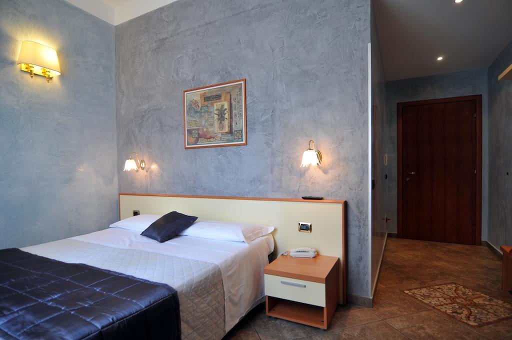 Hotel Angelica ฟลอเรนซ์ ภายนอก รูปภาพ